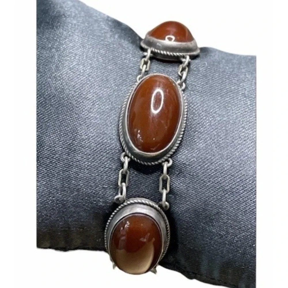 Vintage Taxco? Mexico? 925‎ Silver and Carnelian Bracelet